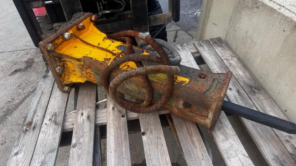 OK Tech OKB150 Hydraulic Breaker - Image 8