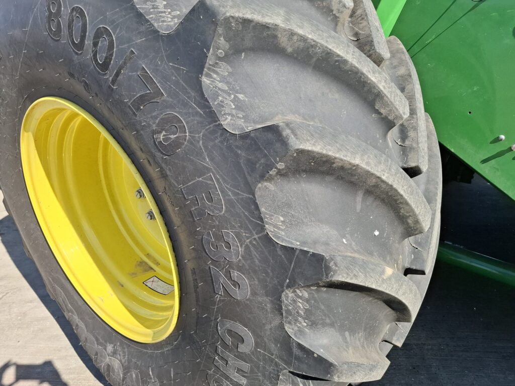 John Deere T670i - Image 18