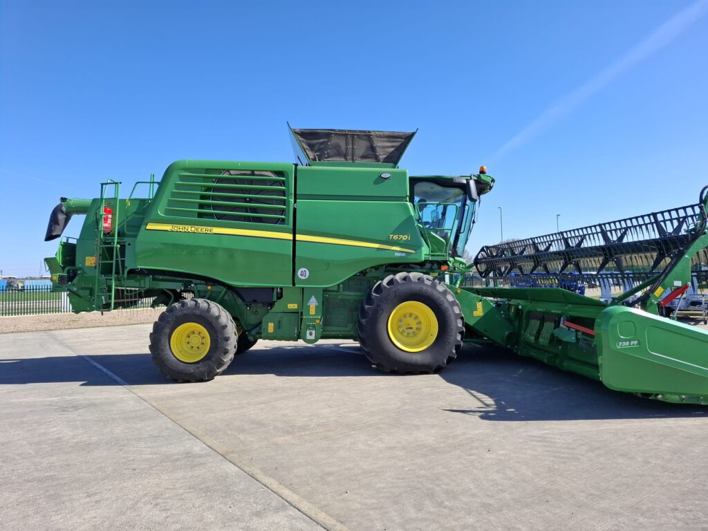 John Deere T670i - Image 7
