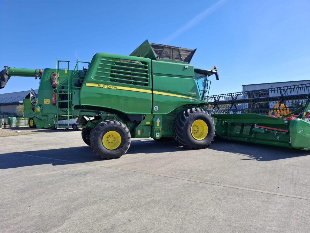 John Deere T670i - Image 8