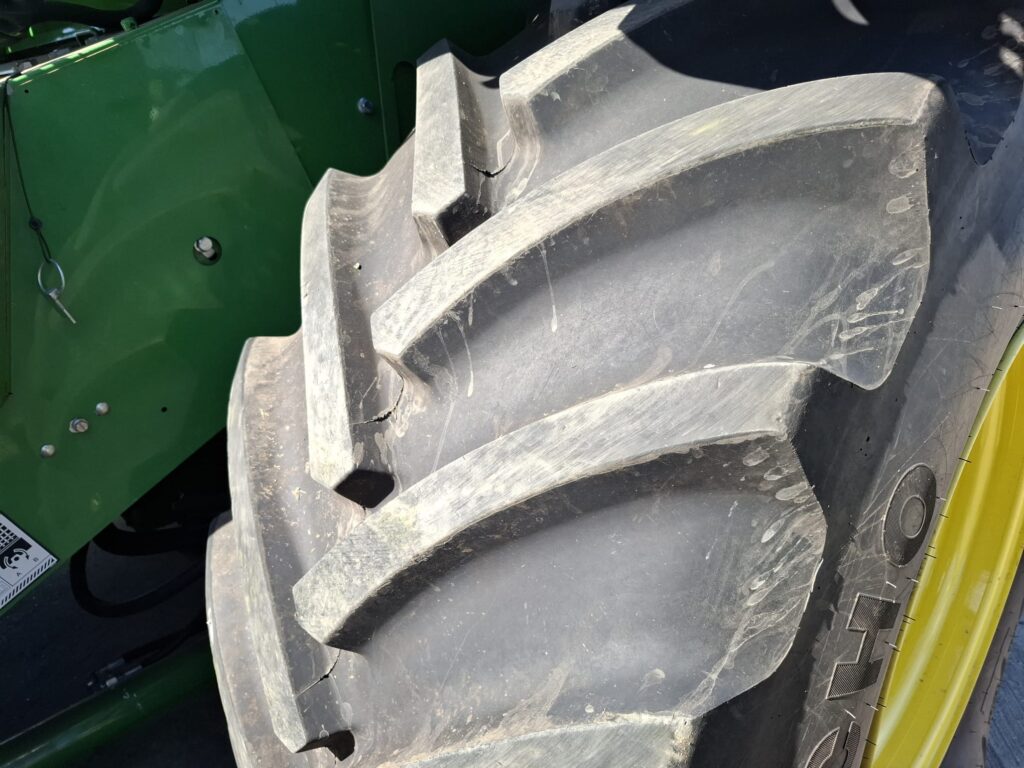 John Deere T670i - Image 13