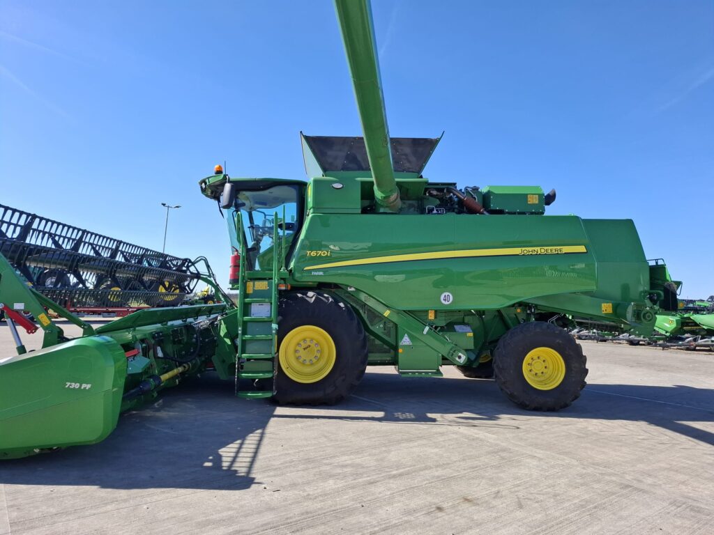John Deere T670i - Image 2
