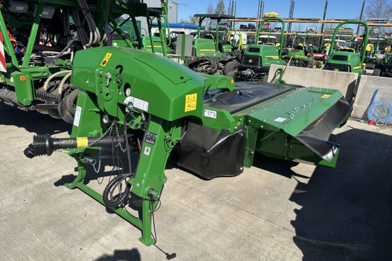 John Deere 331