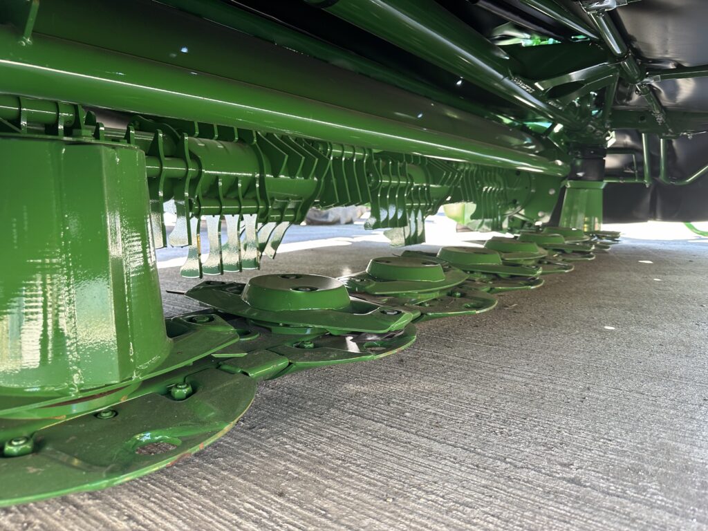 John Deere 331 - Image 6