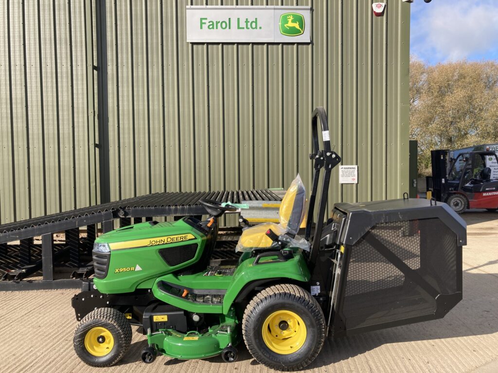 John Deere X950R ride on mower - Image 2