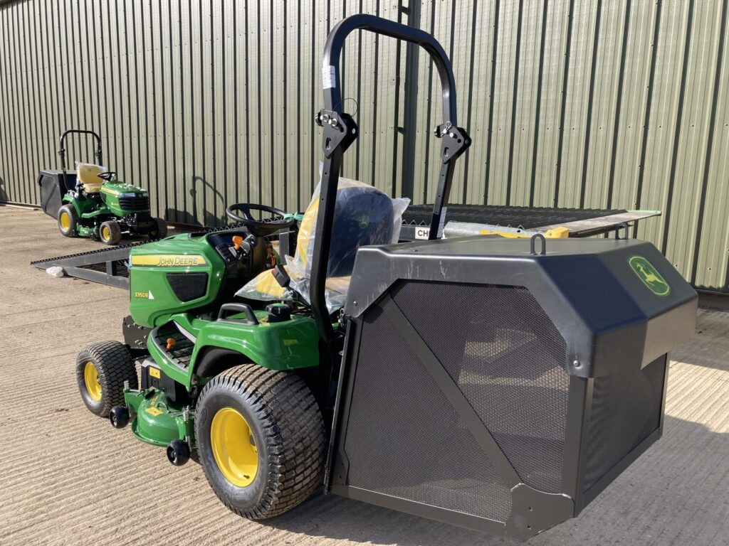 John Deere X950R ride on mower - Image 3