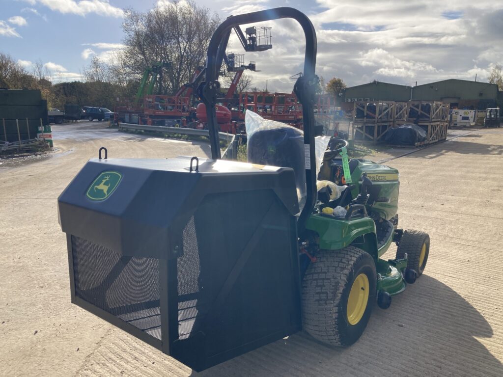 John Deere X950R ride on mower - Image 5