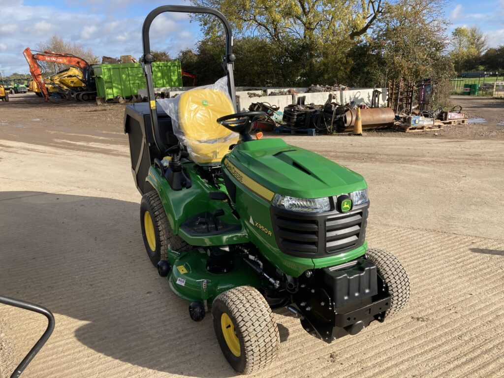 John Deere X950R ride on mower - Image 6