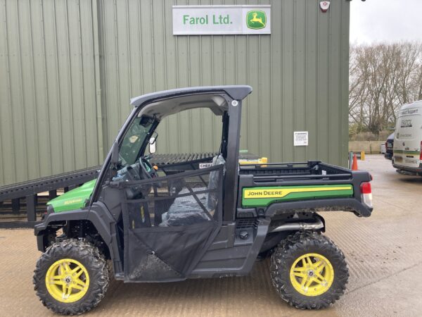 John Deere XUV835M Gator - Image 2