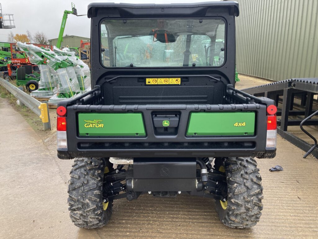John Deere XUV835M Gator - Image 4