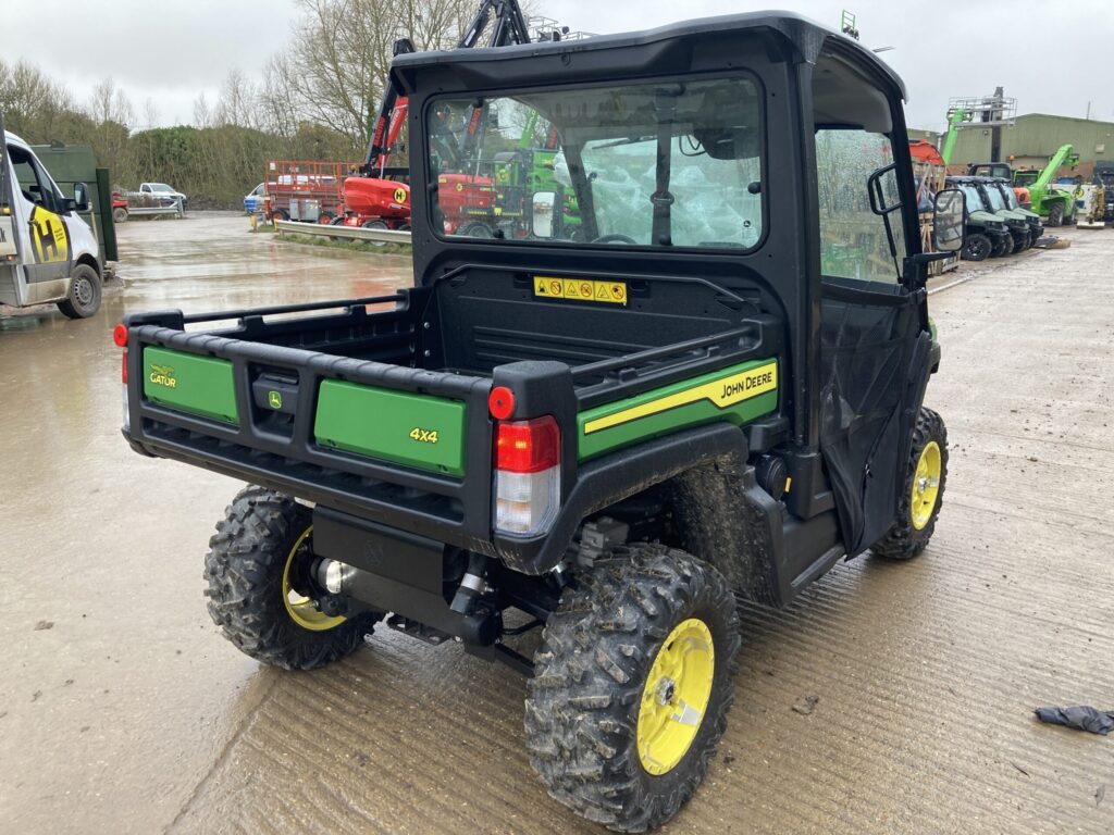 John Deere XUV835M Gator - Image 5