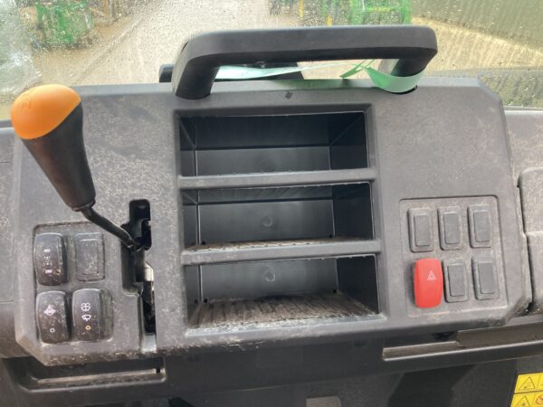 John Deere XUV835M Gator - Image 12