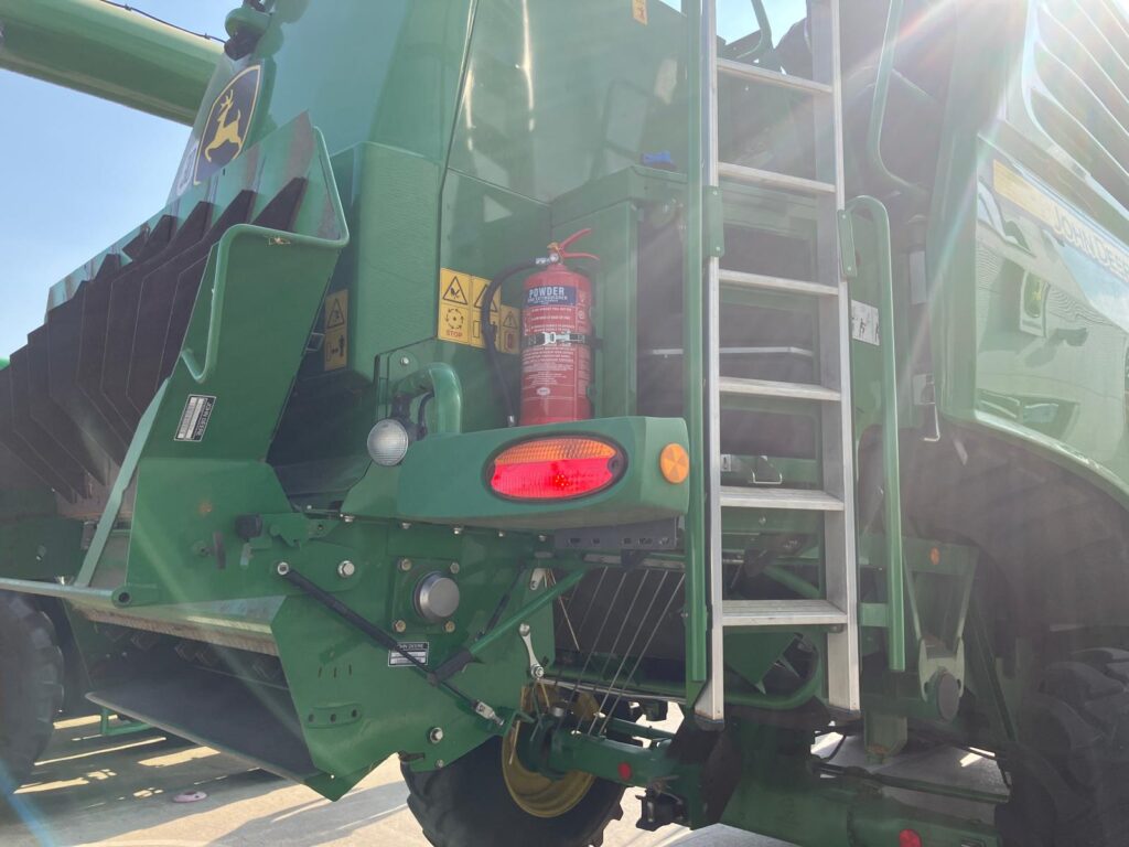 John Deere T560i HM - Image 16