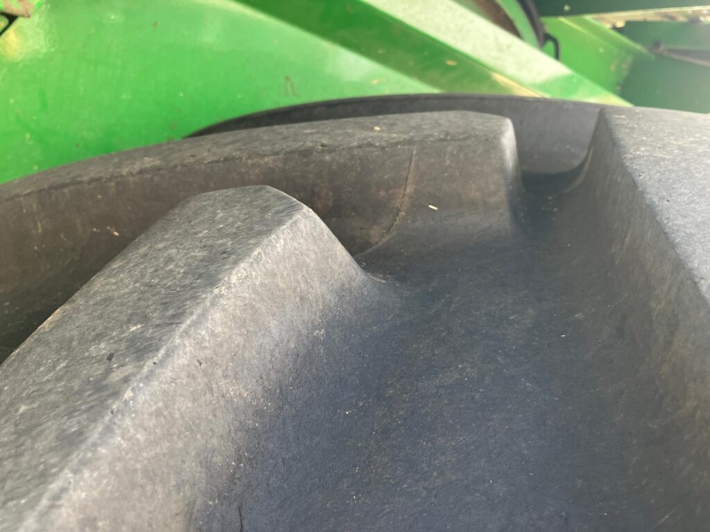 John Deere T560i HM - Image 21