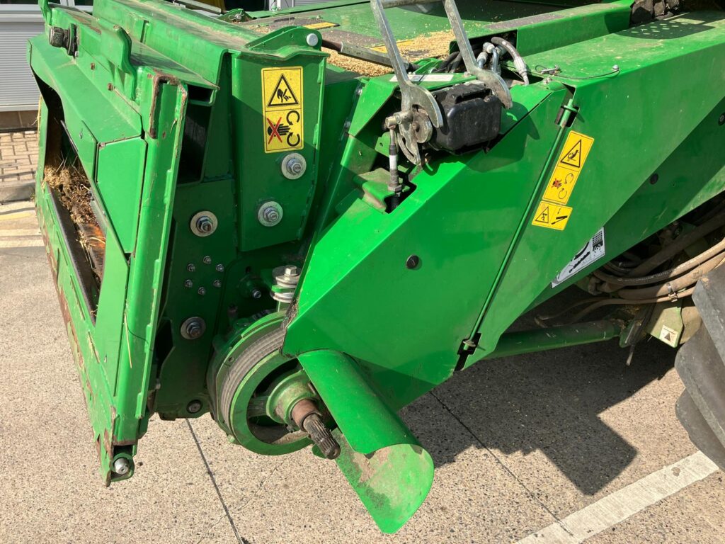 John Deere T560i HM - Image 26