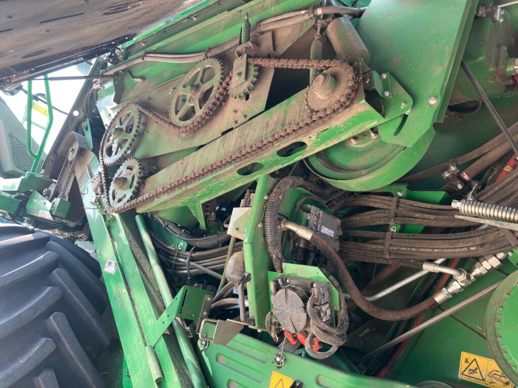 John Deere T560i HM - Image 36