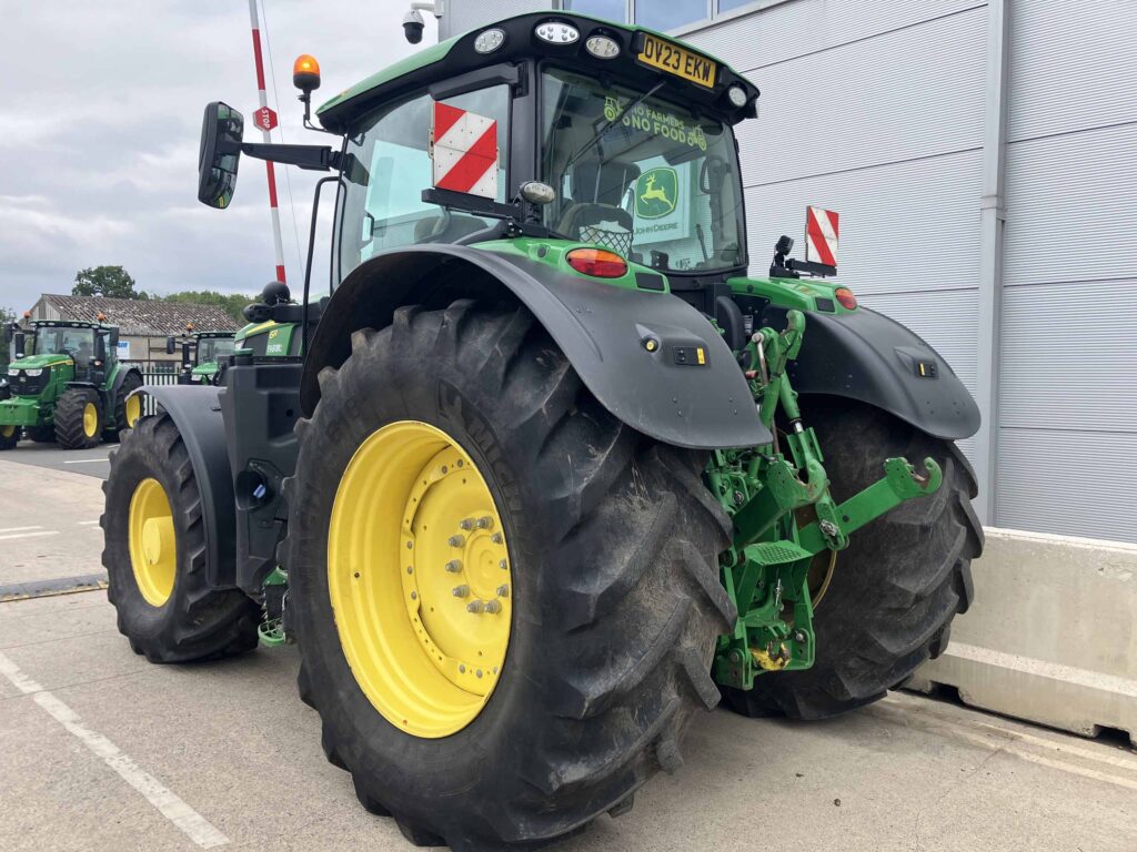 John Deere 6R 215 - Image 3
