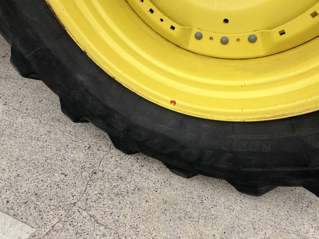 John Deere 6R 215 - Image 13