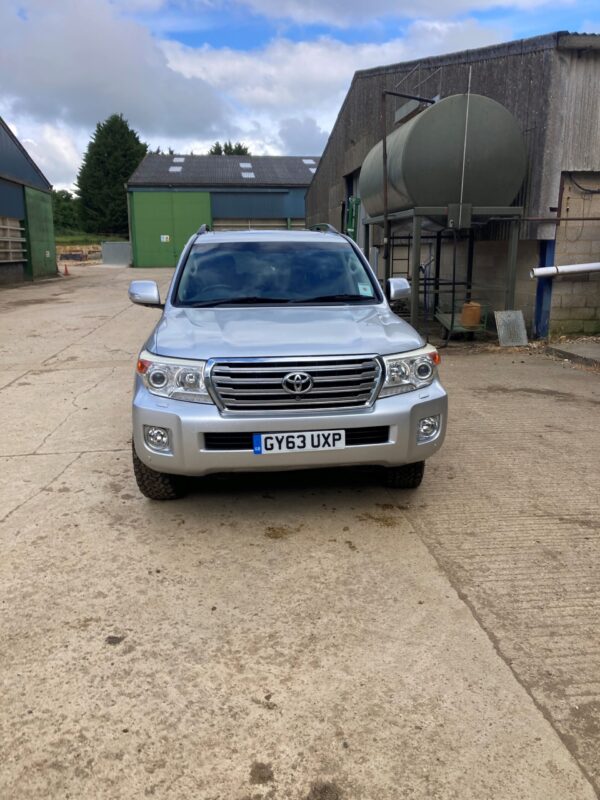 TOYOTA LANDCRUISER 200 SERIES 2 (NO VAT) - Image 9