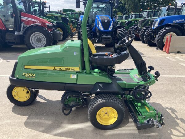 John Deere 7200A utility mower - Image 6