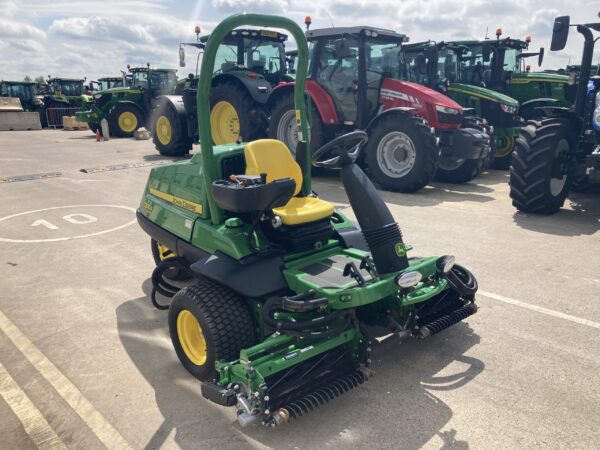 John Deere 7200A utility mower - Image 7