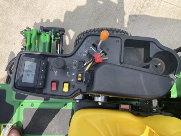 John Deere 7200A utility mower - Image 11