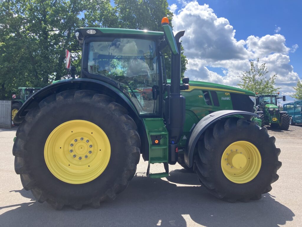John Deere 6R 215 - Image 6