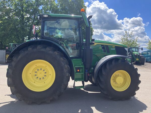 John Deere 6R 215 - Image 6