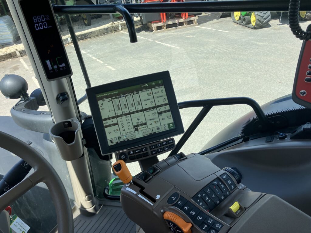 John Deere 6R 215 - Image 21