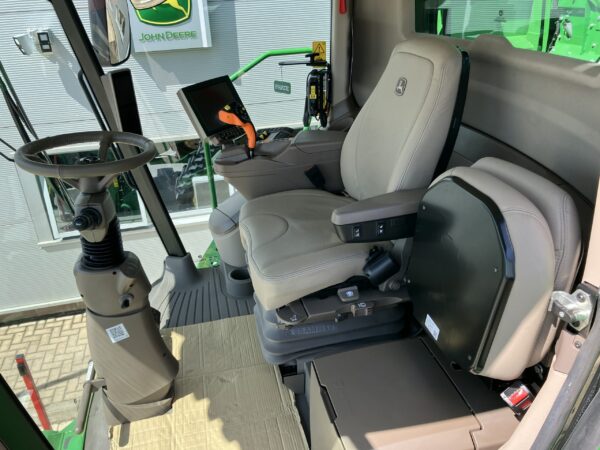 John Deere S780 - Image 26