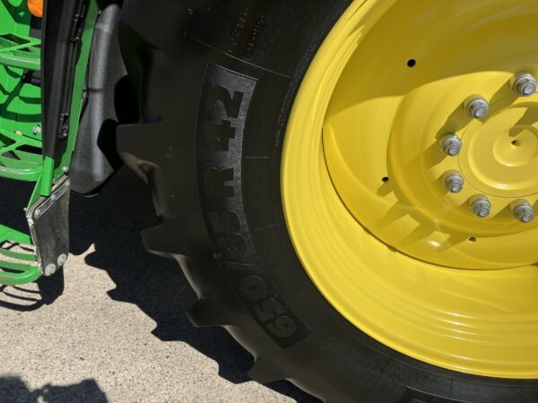 John Deere 6215R - Image 12