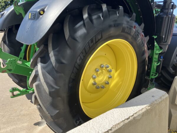 John Deere 6215R - Image 16