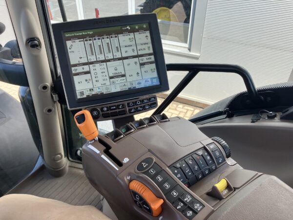 John Deere 6215R - Image 22