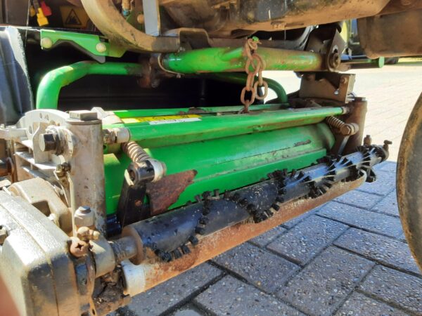 John Deere 2500EH greens triple mower - Image 11