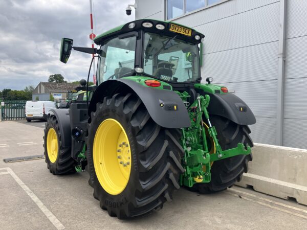 John Deere 6R 215 - Image 2