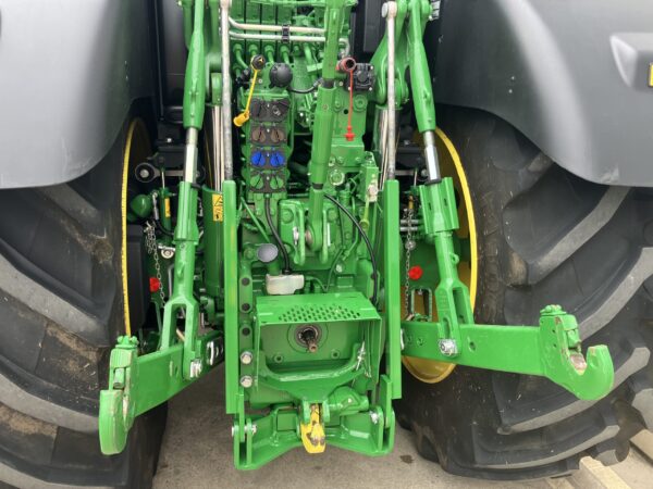 John Deere 6R 215 - Image 13