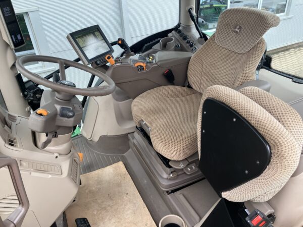 John Deere 6R 215 - Image 16