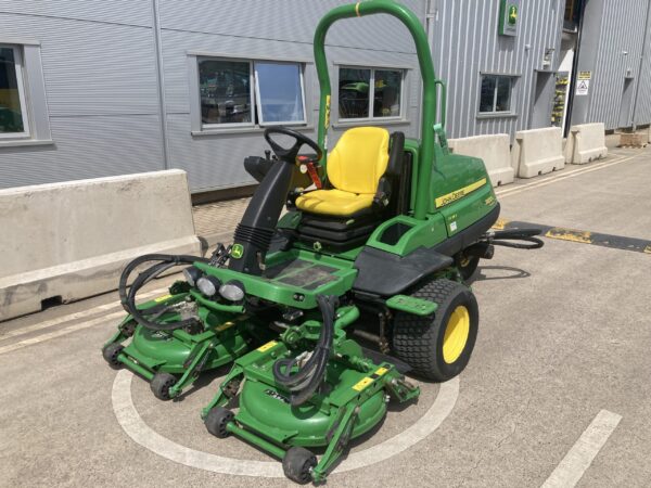 JD 7400A triple rotary mower