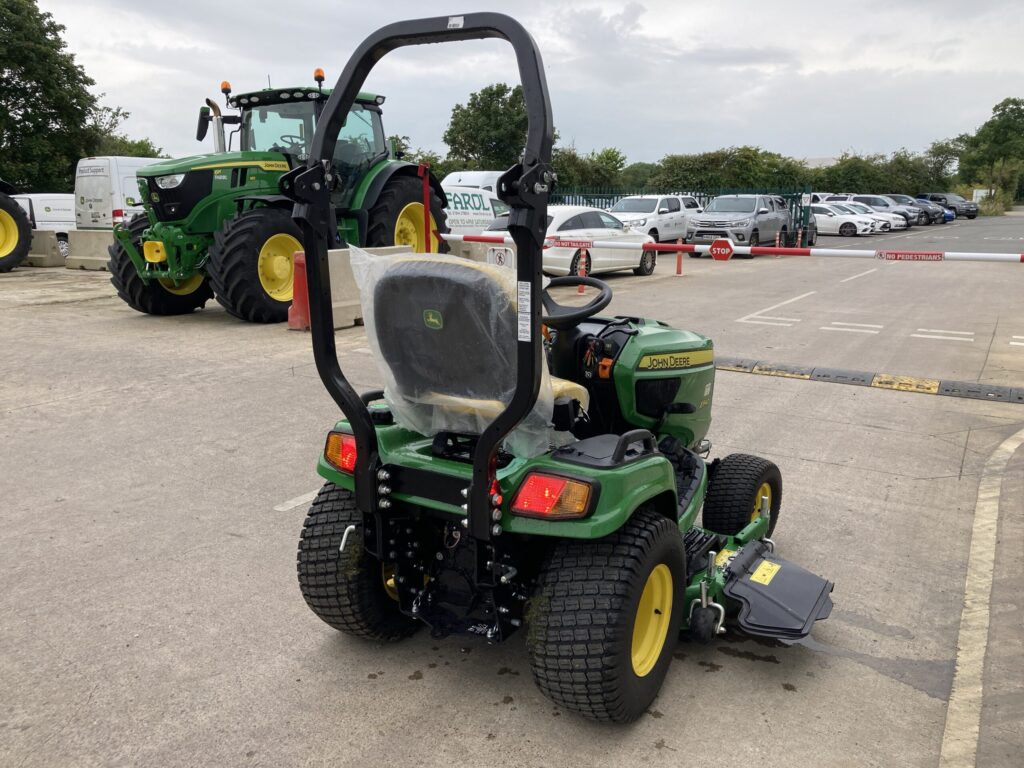 John Deere X940 ride on rotary mower - Image 5