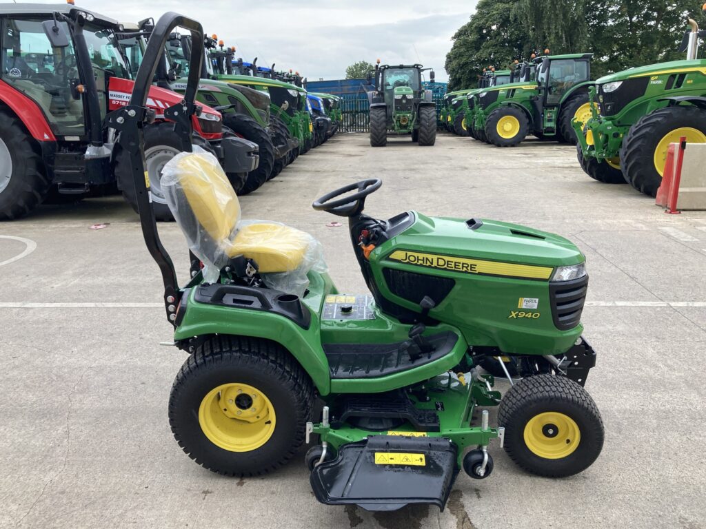 John Deere X940 ride on rotary mower - Image 6