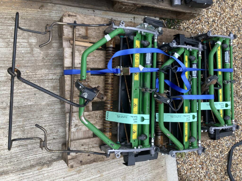 John Deere 2500 QA5 cutting units