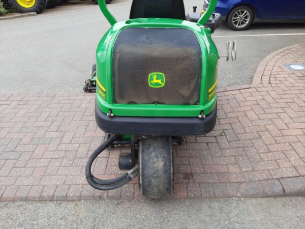 John Deere 2500E Greens triple mower - Image 6