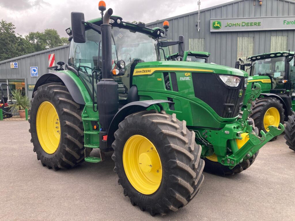 John Deere 6R 195