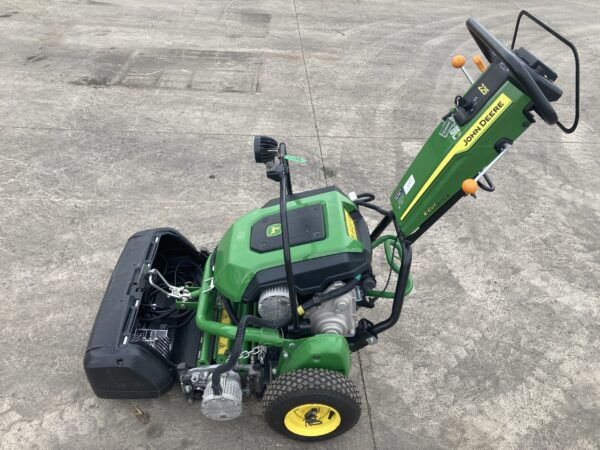 John Deere 225 E-cut walk behind electric greens mower - Image 3