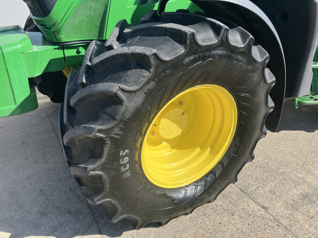John Deere 6140M - Image 9
