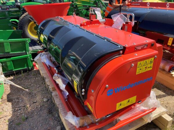 Wiedenmann GXi8 deep tine Aerator