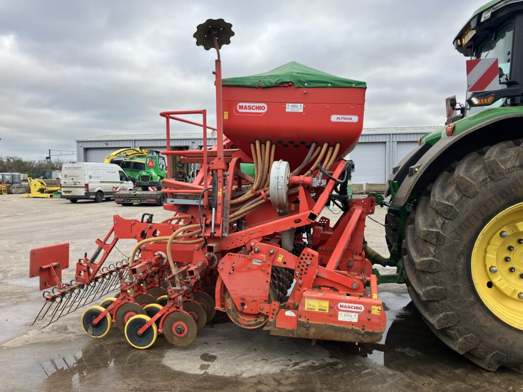 Maschio Alitalia 3mtr drill with 3mtr Power Harrow - Image 4