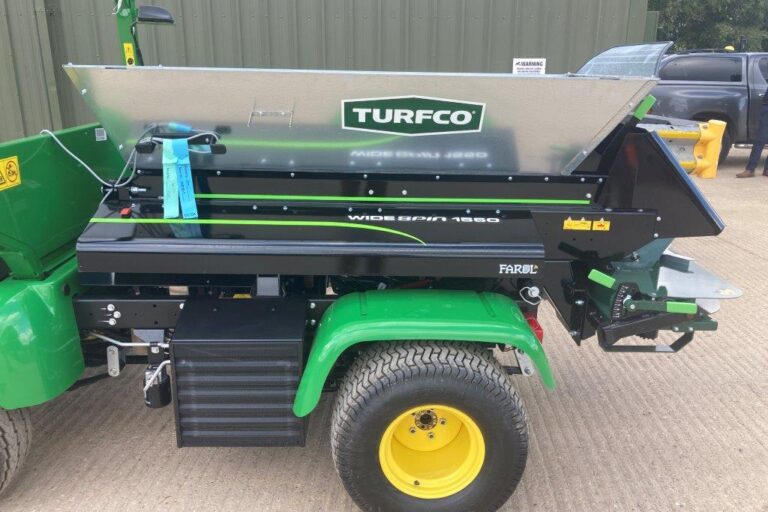 Turfco 1550 mounted top dresser