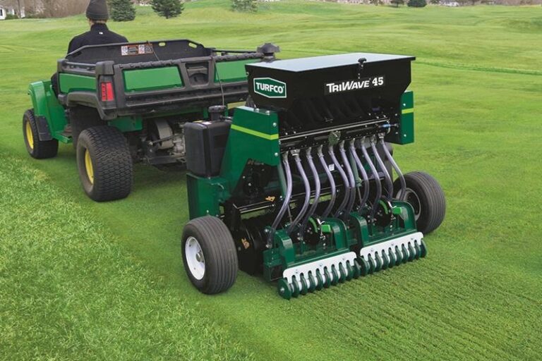 Turfco Triwave45 overseeder