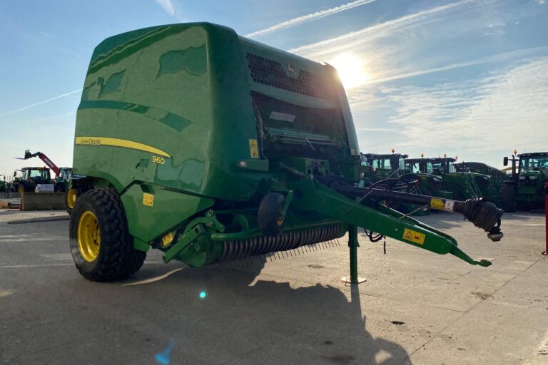 John Deere 960